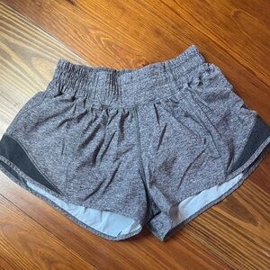 Lululemon Hotty Hot 2.5 inch Heather Gray Athletic Shorts with Black Trim